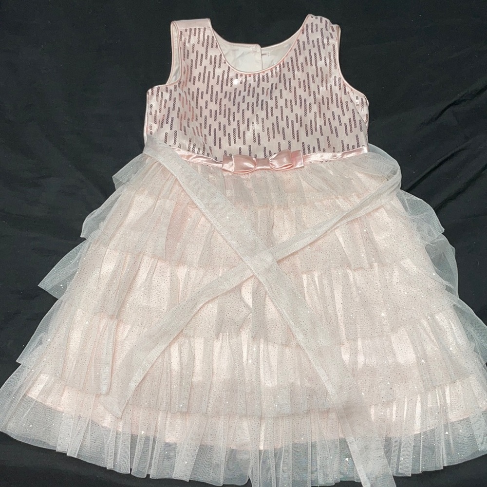 Pink and gold dress size 4T good condition wore it once by Jona Michelle.